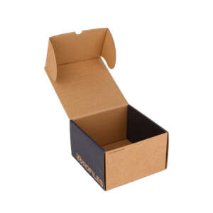 E-flute roll end tuck top box with custom printing