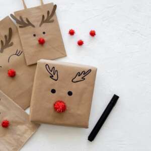 Xmas kraft paper gift bag for presents cookies candies and parties view 2