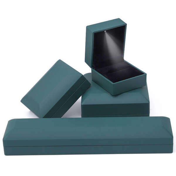 white light LED ring jewelry box for earrings necklace bracelet - product presentation
