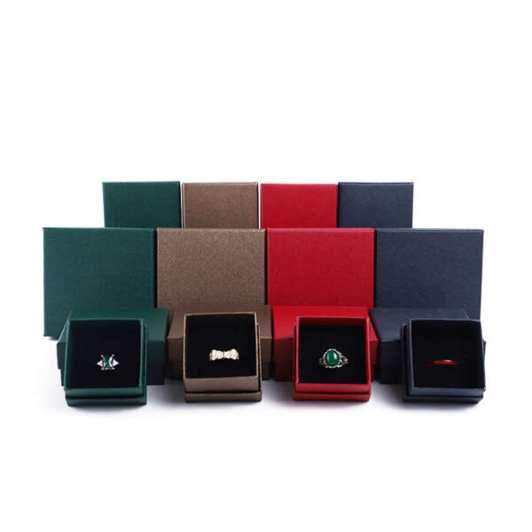 twill check cardboard bracelet necklace jewelry gift box - detail view