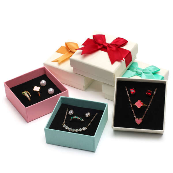 small cardboard jewelry storage wrapping paper box with logo - detail view