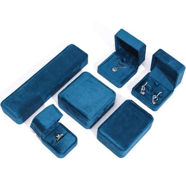 luxury gift jewelry packaging box for bracelet necklace ring cufflinks earrings - detail view
