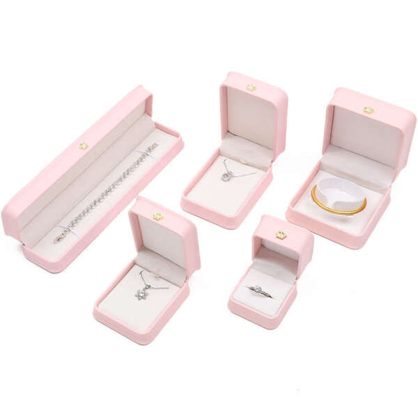 crown leather jewelry box for bracelet pendant necklace ring - product presentation