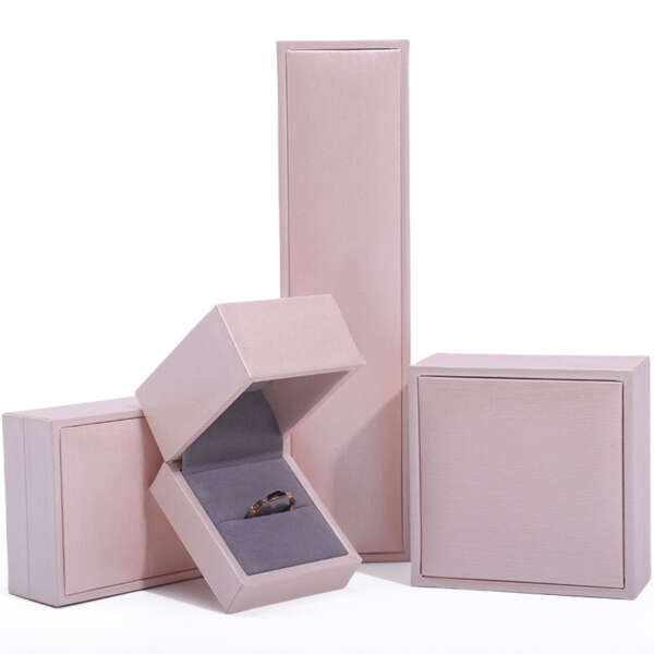 paper clamshell jewelry gift box for bracelet necklace ring earrings - detail view