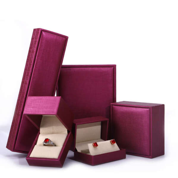 custom logo leather jewelry set box for necklace earrings ring view 5