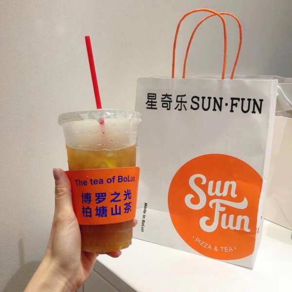 Printed luxury clothing shoes paper shopping bag for branded packaging orders