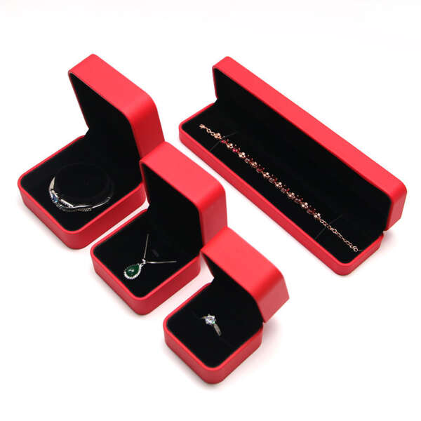 luxury PU leather jewelry ring box for retail gift display view 3