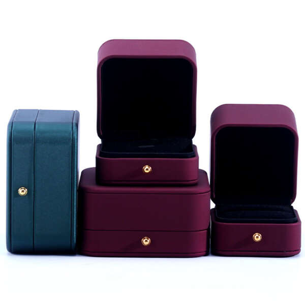 luxury PU leather jewelry set box for necklace bracelet stud earrings ring view 2
