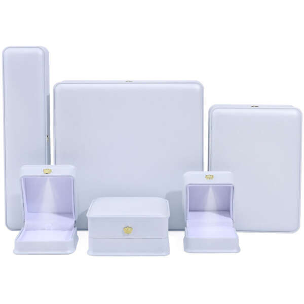 white piano paint LED ring jewelry box for bracelet necklace - detail view