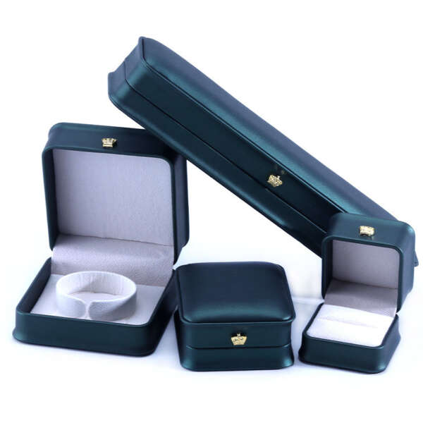 custom logo PU leather jewelry suit box for bracelet necklace ring view 4