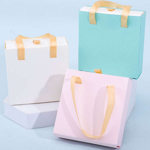 printed recyclable drawer cardboard jewelry set box with pouch bag - product presentation