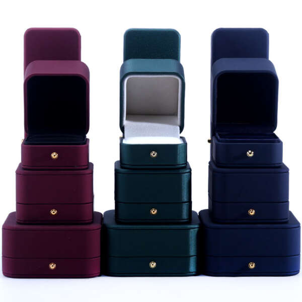 luxury PU leather jewelry set box for necklace bracelet stud earrings ring view 1