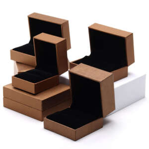 Luxury pendant ring box with textured paper finish