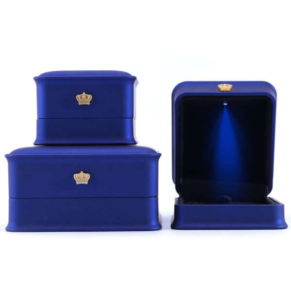 wholesale luxury crown LED jewelry box for bracelet necklace ring view 4
