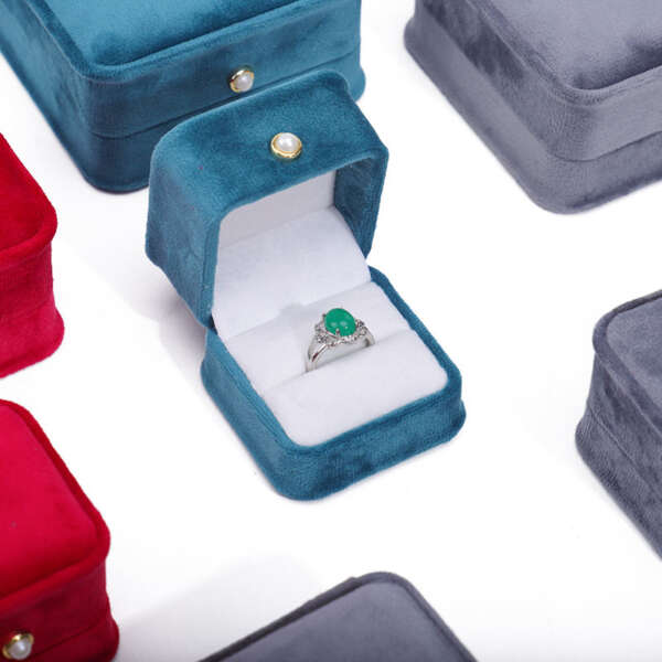 pearl buckle jewelry storage box for bracelet necklace ring earrings - front view