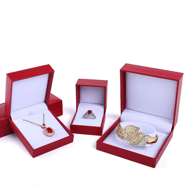 Wholesale necklace bracelet ring earring box with logo