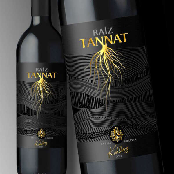 Custom waterproof textured paper wine bottle label with UV spot