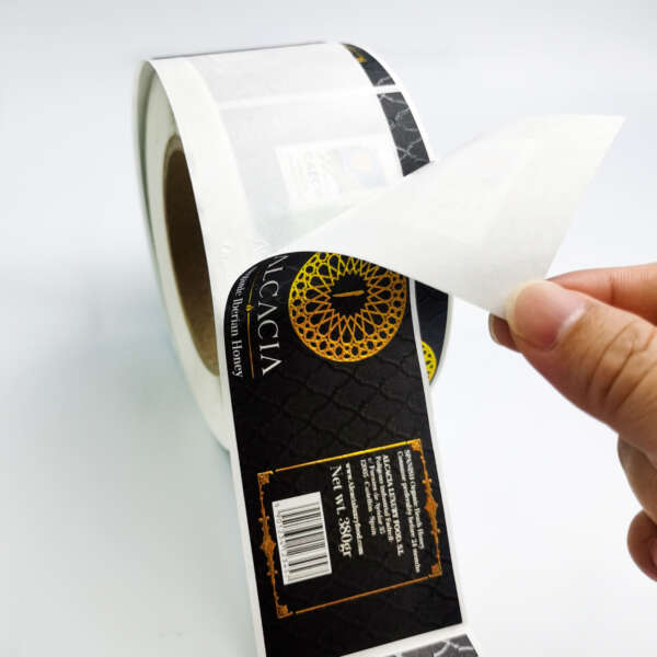 Waterproof food jar label with scannable QR area