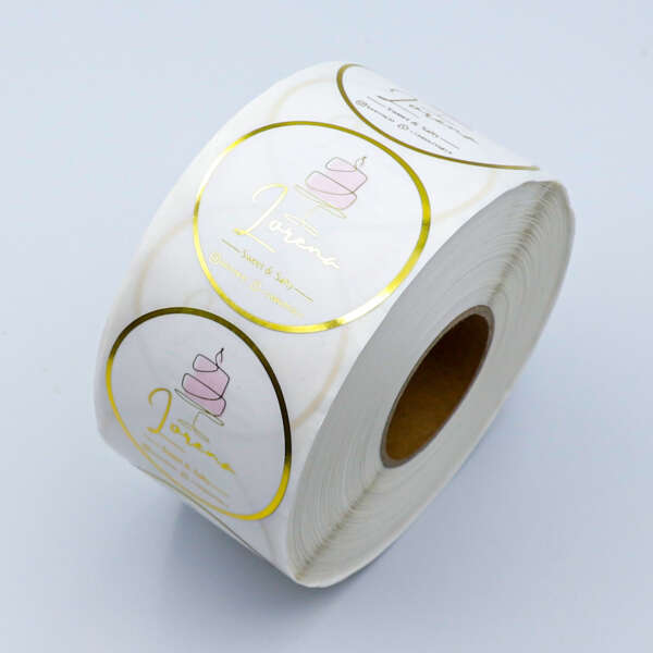 Clear adhesive label for beverage cups